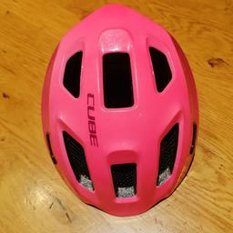 Helm von Cube
Größe XXS 44-49 cm

Abholung Wörgl, Versand möglich - Kosten trägt Käufer
Privatverkauf, keine Garantie bzw Rücknahme