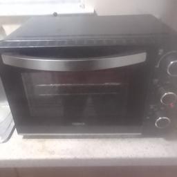 small tower oven/grill everythink works fine pick up only in woolton