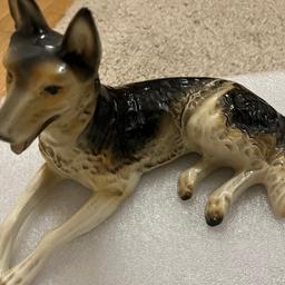 Schäferhund aus Porzellan