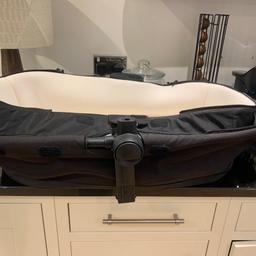 Silver cross 1st carrycot for 3 in 1 pram
In like new condition
