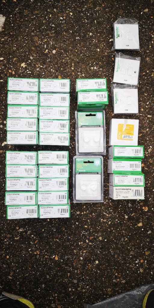 Buy & Sell Leicestershire Blaby - Photos for Schneider Switches Sockets