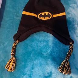 Brand new boys Batman winter hat. Never used . Very warm and comfortable. Cosy.
Perfect for kids at autumn and winter. Great for Batman fans.