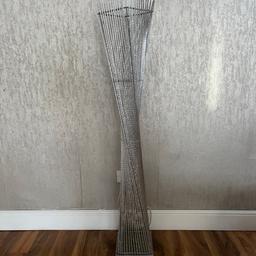 Floor Lamp, Lights Up Different Colours
Good Condition

Can Deliver Liverpool Area ONLY