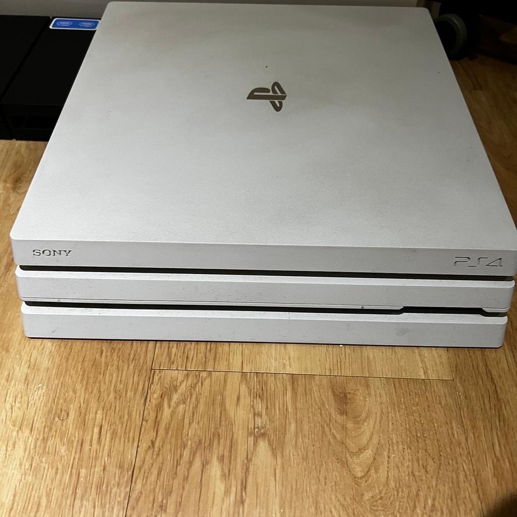 Ps4 pro 1tb white very good condition i really take care of my ps4 all this year work very nice
One controller with but with noise inside but steel working perfectly