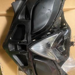 Yamaha R3 headlight and bracket
Working and undamaged