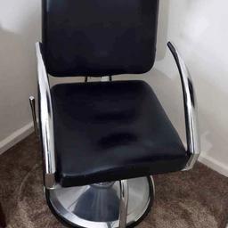 This barber chair is in great condition barely been used no issues