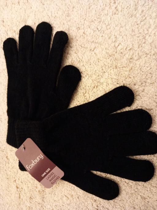 Buy & Sell Surrey Guildford - Photos for Black ladies winter gloves