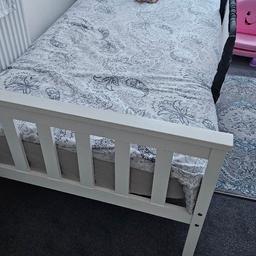 kids single beds in good condition will come with mattress pick up only £80 each or both for £150