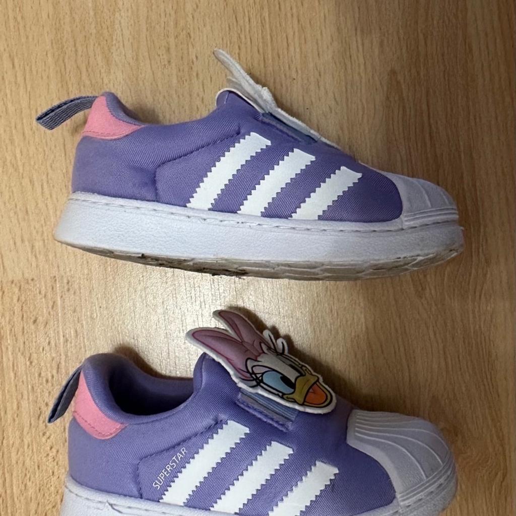 Girls UK size 7K, purple colour.

In perfect condition, I bought it £40 from Adidas store.

£20 O.N.O for quick sale.

Location: Enfield