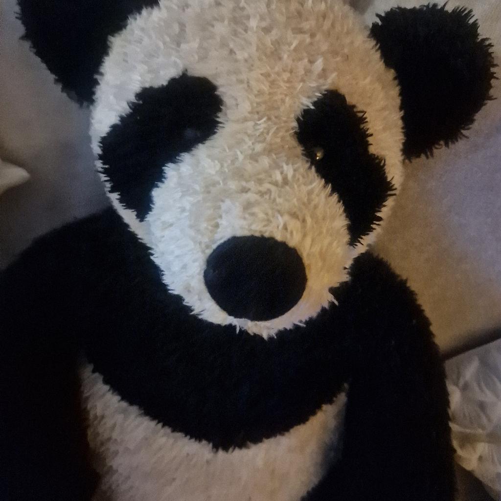 Large panda Teddy bear. 30 inches tall and in good condition. It was kept on top of the bed and kept in good condition, hardly played with. Kept in a pet and smoke-free home. Collection only
