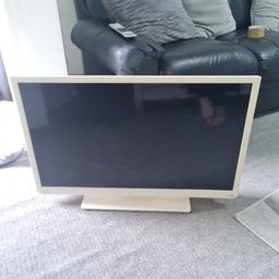 fully wrking...

32" lcd hd 60hz Toshiba TV in white with remote...


can deliver locally for