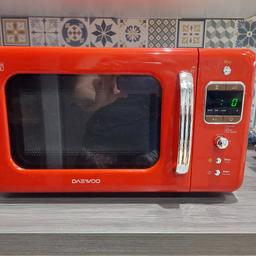 Daewoo 800w microwave
very good clean condition
just changed colour of kitchen
from smoke and pet free home
collection oakworth