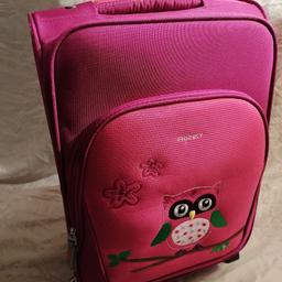 Kleiner Reisekoffer der Marke Frunky, Rtosa Pink mit Eule, noch in einem schönen Zustand

Breite 32 cm
Höhe 45 cm 


15