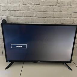 32” JVC tv in decent condition but the back  of the remote is missing on the battery cover. It doesn’t affect the use of the remote. Please see pictures