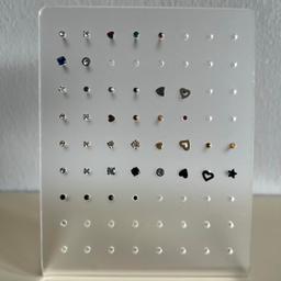 straight I shape nose stud

2 nose studs for £3

gauge 0.8mm

different shapes colours styles & sizes available

1st row multicoloured
2nd row blue
3rd row silver
4th row rose gold
5th row gold
6th & 7th row black

costume jewellery

bundle deals available
not responsible once posted or collected
not responsible for items that dont fit
not accepting offers
sorry no returns or refunds