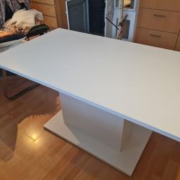 Tisch ohne Glasplatte

L138cm B80cm H74cm