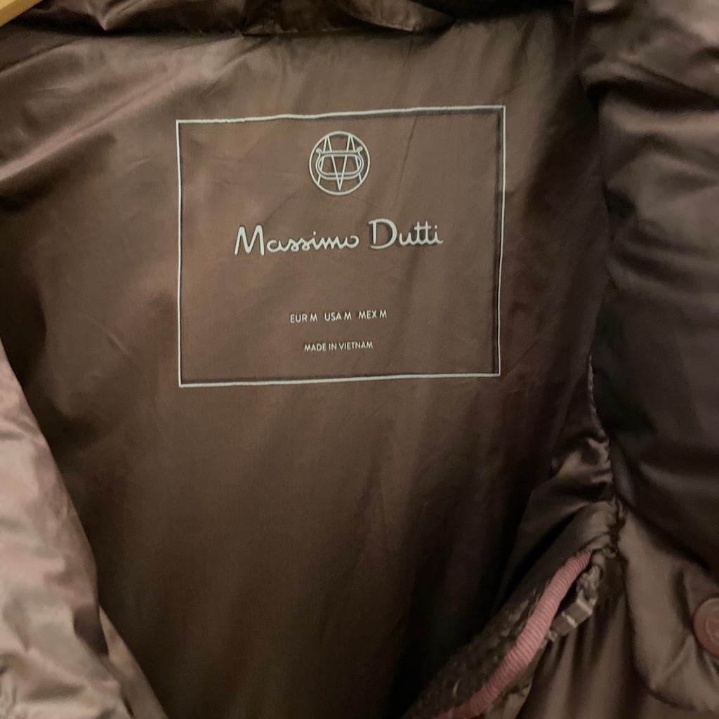 Perfect light warm puffer jacket from Masdimo dutti.