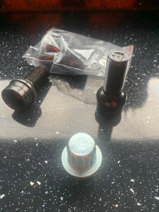 Vehicles East London Becontree Heath - East London - Photos for locking wheel nuts new