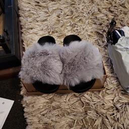 size 3 slip on shoes/sliders Light grey/silver by Ella. Brand new in box selling for a friend unwanted gift.
can post if required