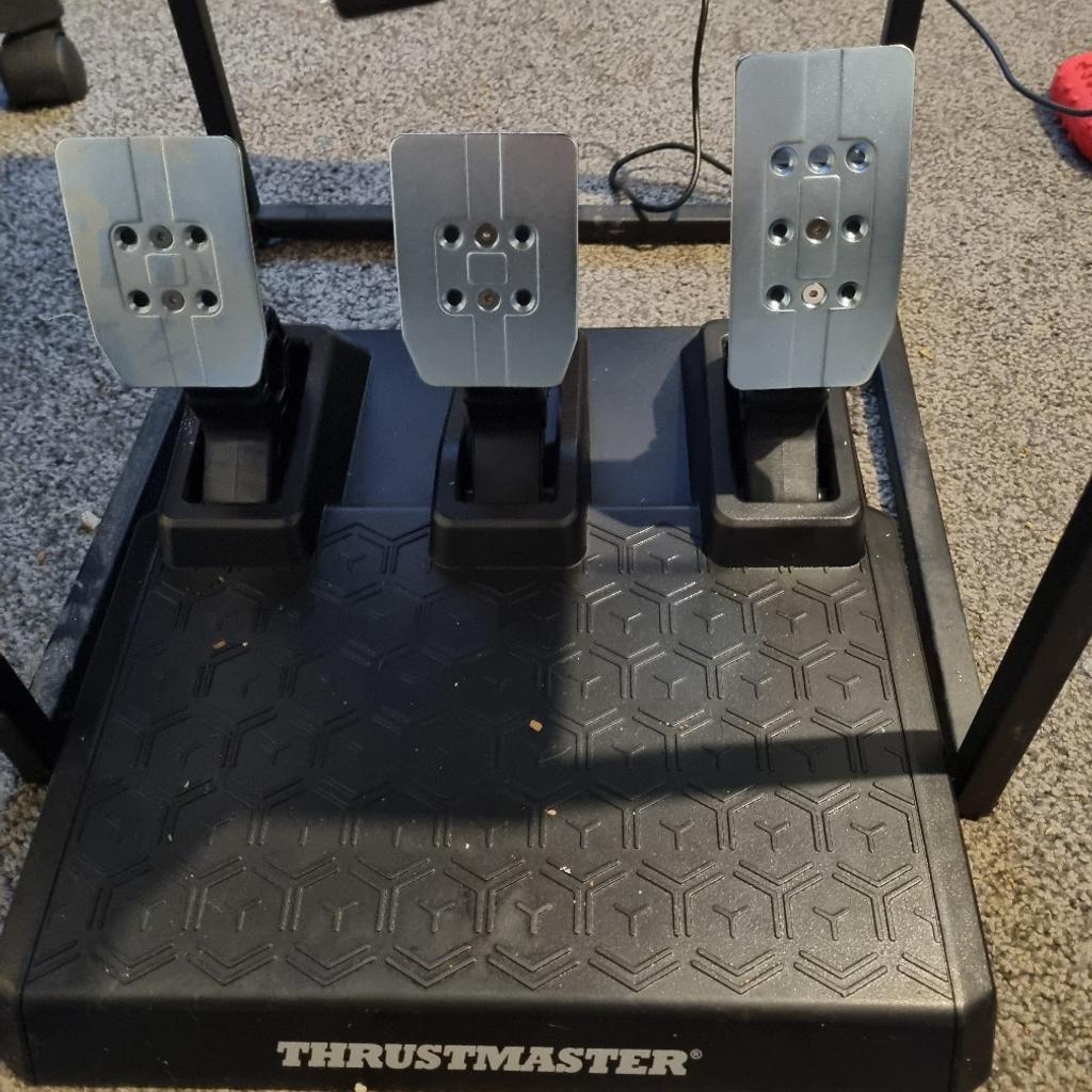 selling this thrustmastwr steering wheel and pedals top of the range equipment for X/s and xbox and pc
