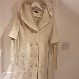 brand Who I Am. Size small ladies coat in excellent condition. woolen sleeves. very stylish.