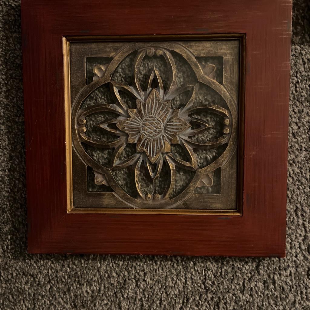 Three wooden framed decorative wall pieces
Leaf is 29x29cm
Other is 28x28cm
