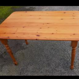 Yorkshire pine table in decent condition 48 inch long, 30&1/2 inch wide & 29 inch high