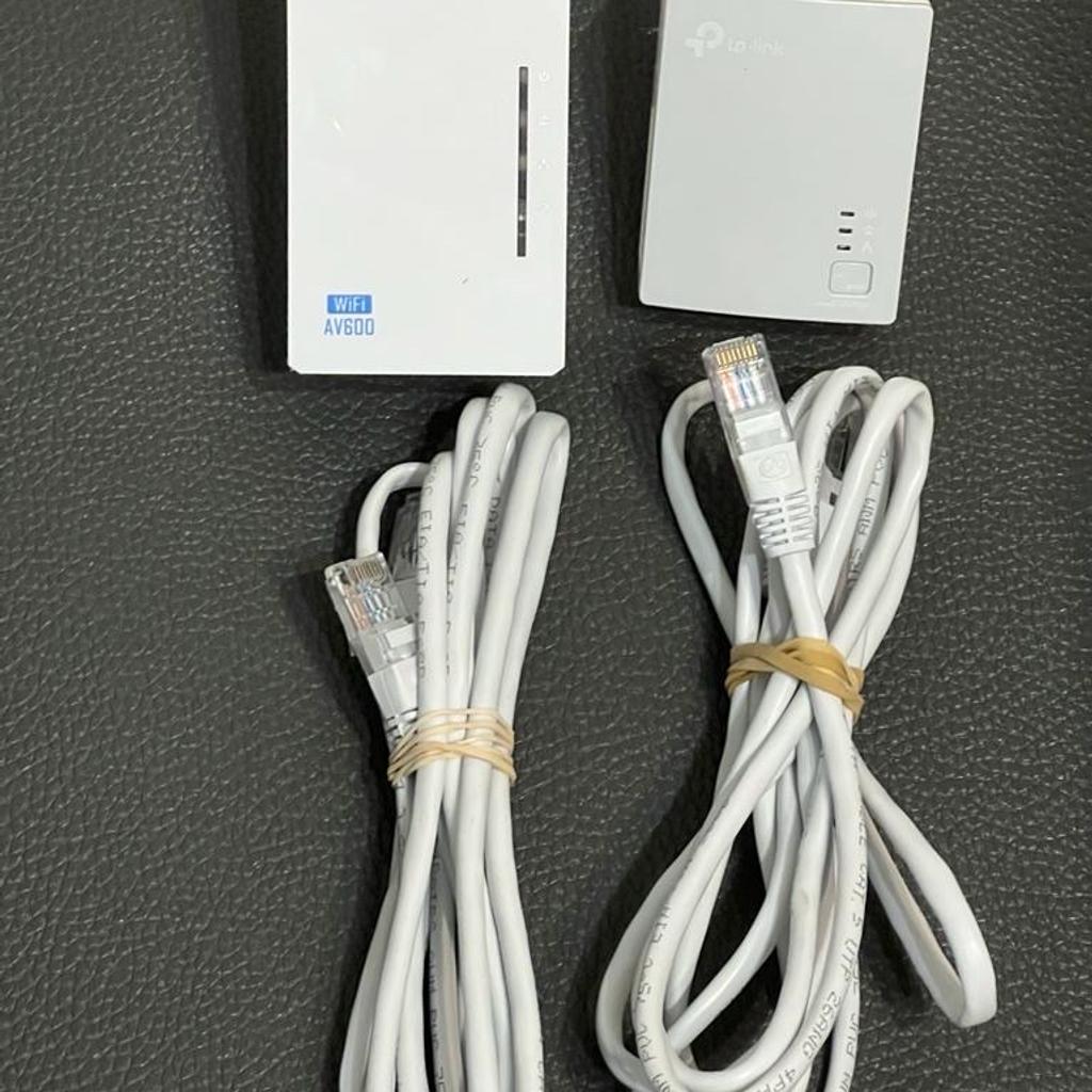 AV600 Powerline Kit is very useful for providing a reliable connection to games consoles or TVs that require an Ethernet cable, wireless devices like laptop or phone. Can be posted .

- TP-Link AV600 Wireless Powerline Adapter Kit

- Ethernet cable - 2 m