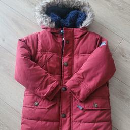 boys red winter coat from next
age 3-4 years
good condition just a little bit of wear by the top part of zip shown in second pic.
collect only no post-i wont post my items.
ch43 0uu