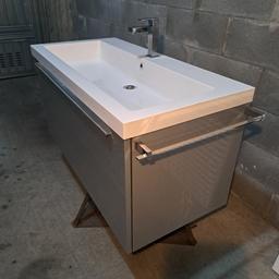 Set bagno Thun 5 pezzi! usati per 63 EUR su San Giovanni Lupatoto su  WALLAPOP