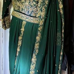 Beautiful sari style wedding/party dress
Wear only for few hours
Is brand new
135cm long dress
Am 5ft 2in tall and wear English cloth size 14 medium
Grab bargain
Cost over £450