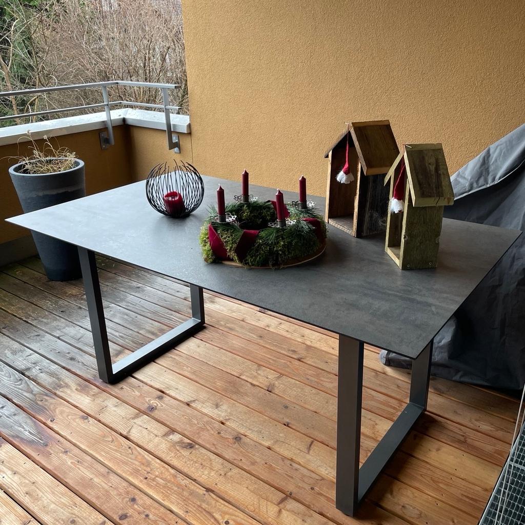 Gartentisch 160x90x73,5 inkl 6 Stühle ! Auch extra zu verkaufen
Marke Stern Outdoor Living
Neupreis 2020 war 2.300€