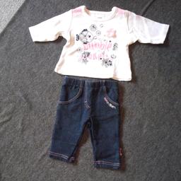 Zustand: sehr gut
Marke: Ergee 
Shirt:  weiß-rosa
Hose: dunkelblau Jeansoptik
Größe: 56

Versand nur innerhalb Deutschland zzgl. 2,50 €