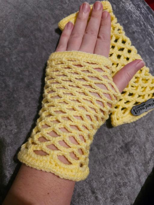 Buy & Sell Leicestershire Harborough - Photos for Handmade crochet gloves