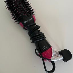 Hot brush hair styler
Dry & style hair at the same time
Multiple heat options