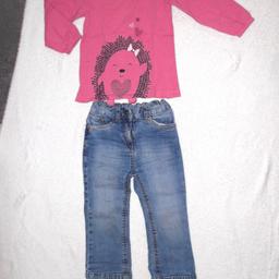Zustand: gut
Shirt: rosa mit Print
Jeans: blau, Bundweite verstellbar, wächst mit, kleiner Fleck siehe Foto

Versand nur innerhalb Deutschland zzgl. 2,50 €