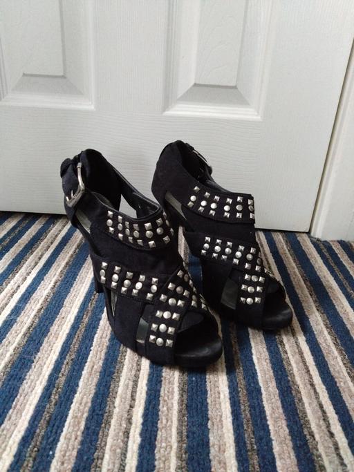 Buy & Sell Derbyshire Erewash - Photos for High heel shoes size 5