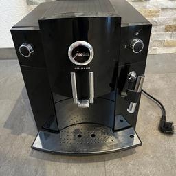 Verkaufe eine Kaffeemaschine von Jura. Sie macht super Kaffee und wurde erst gewartet. Die Brüheinheit in der Maschine ist neu! Selbstverständlich wurde das Gerät immer gereinigt und entkalkt.
Tolle Kaffeemaschine!