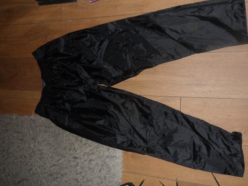 Buy & Sell Greater Manchester Oldham - Photos for MENS WATERPROOF OVERTROUSERS LGE