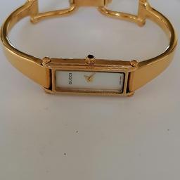 Real Gucci 1500l women's watch. Gold plated.
Very nice and shiny polished finish.
Works perfectly fine.
Used a few times but looks like new.
Collection from jewellery quarter in Birmingham B18 6BS.
Delivery available 