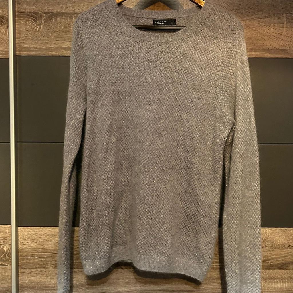 Men’s Large Zara Knitted Jumper

Worn a few times, excellent condition