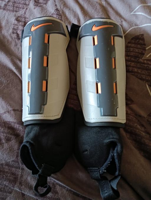 Buy & Sell West Midlands Birmingham - Photos for Mens Nike football shin Pads