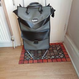 HADLUM 2 WHEELED LARGE CAPACITY SHOPPING TROLLEY.
REMOVABLE BAG WITH ZIP. SIDE POCKET FOR UMBRELLA.
.COLLECTION ONLY. CASH PURCHASE. LEIGH ON SEA, ESSEX.SS9.