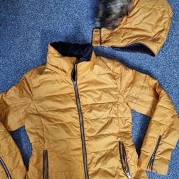 Ladies Zara coat size medium,in nice worn condition, zips all great. Detachable hood.