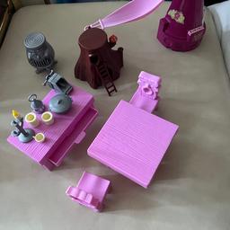 Various role play toys that can be used
