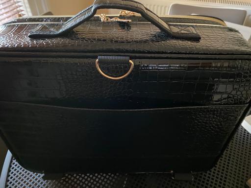 Buy & Sell North West London Hampstead - North West London - Photos for Vanity case New