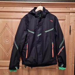 Herren Skijacke Größe 50
Schwarz, mit grün, weiß, orangenen Streifen.
Einmal getragen, Zustand wie neu