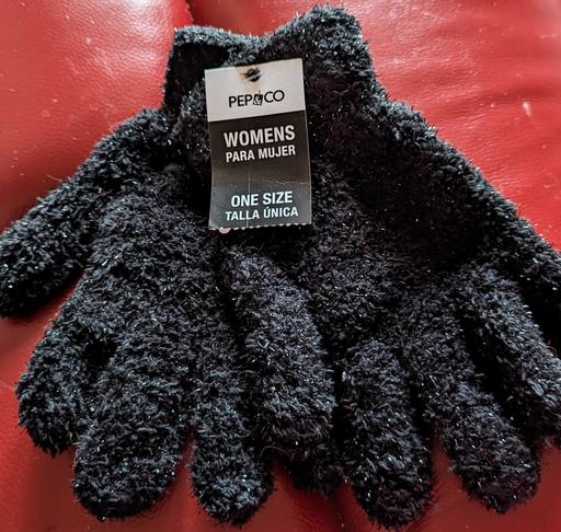 Buy & Sell Blaenau Gwent Georgetown - Blaenau Gwent - Photos for Pep & co woman puffy black gloves mixed with