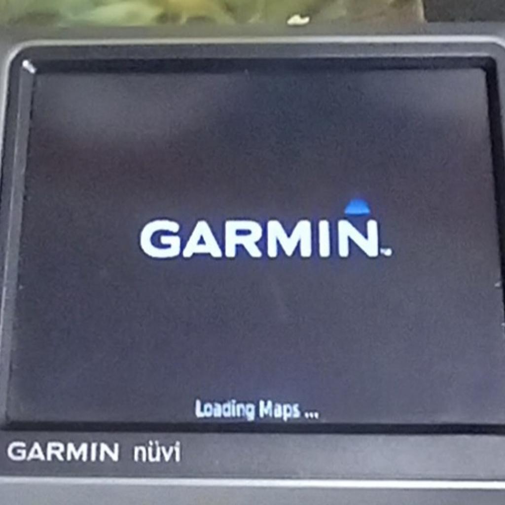 garmin nuvi 200 sat nav
fully working. no mount or cables. tested with my stock cable. come with a case. combined post available.