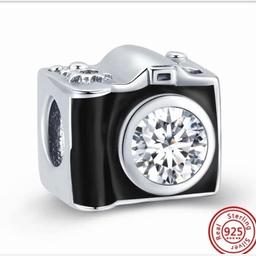 Genuine 925 Silver Camera photographer Charm comes in a cute velvet pouch Fits Pandora Bracelet